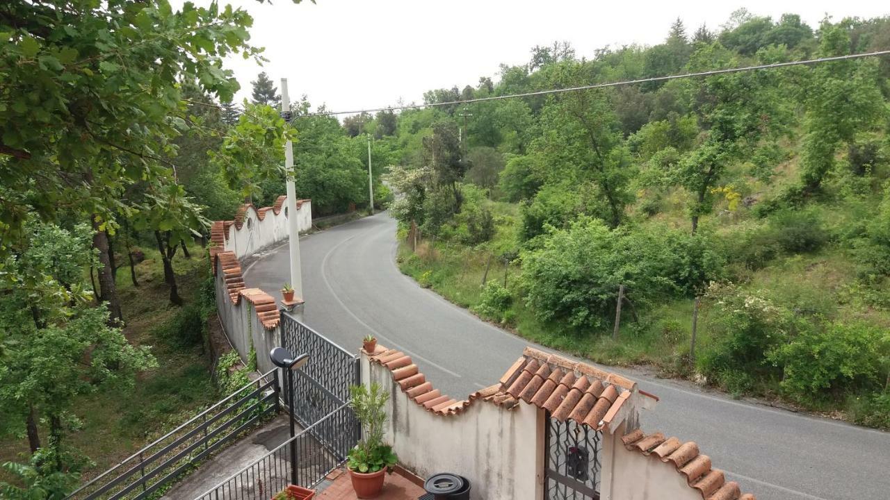B&B Le Tre Rose Di Maria Pedara Zewnętrze zdjęcie